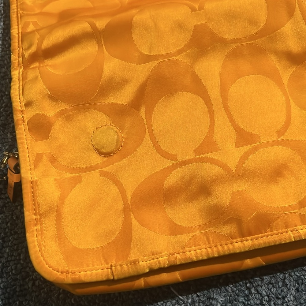Coach Orange travel, toiletries vacation cosmetic Bag vintage yellow, rare big C - Picture 8 of 13